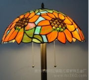 簡約時(shí)尚落地?zé)?點(diǎn)亮空間的藝術(shù)