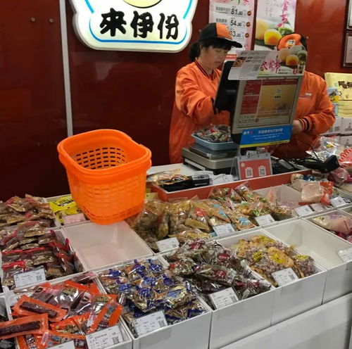 誰(shuí)在蠶食傳統(tǒng)零食店的生意？